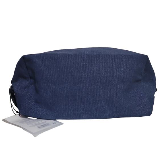 Calvin Klein Defy Toiletry Bag Men's Denim Blue Gym Travel Hygiene Dopp Kit - Picture 2 of 7